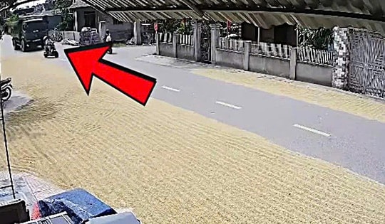 Phơi thóc lúa trên đường cản trở giao thông bị phạt bao nhiêu tiền?
