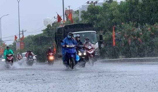 Miền Bắc đón mưa dông, nhiệt giảm mạnh