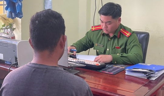 Truy xét nhanh thanh niên đi xe máy áp sát, dùng tay sàm sỡ phụ nữ rồi tăng ga bỏ chạy