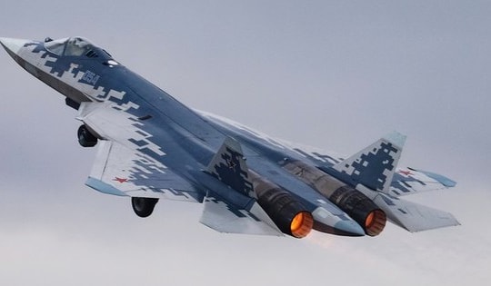 Nga ra mắt tiêm kích Su-57 hai chỗ ngồi để 'chiều' đối tác đặc biệt