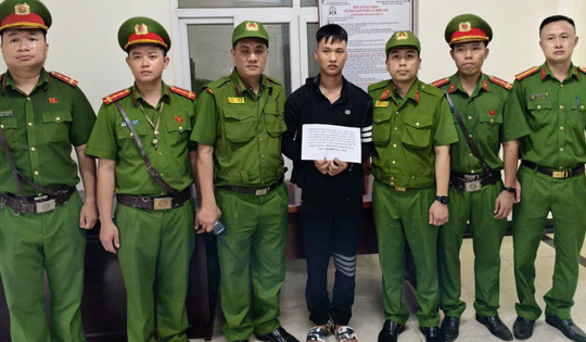 Bắt Trịnh Văn Bình SN 2005 cướp tiệm vàng trên phố Vọng, Hà Nội