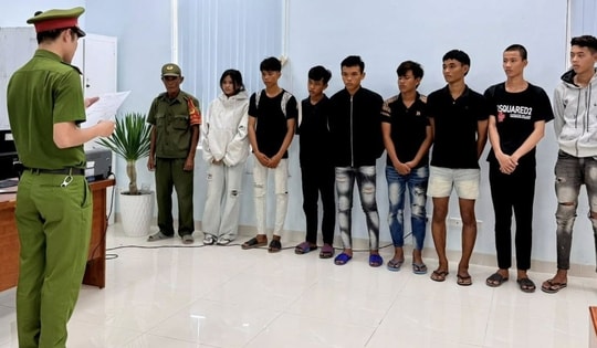 Khởi tố 6 thanh thiếu niên mang hung khí, bom xăng gây rối