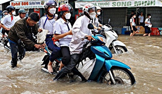 Mùa thi gặp mùa mưa: Các địa phương được yêu cầu không để xảy ra điều này