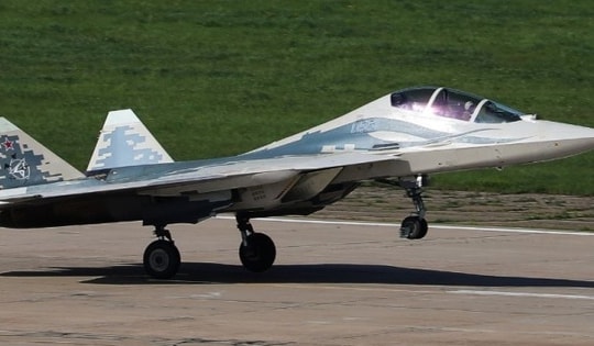 Tiêm kích Su-57 hai chỗ ngồi của Nga thực hiện chuyến bay thử đầu tiên