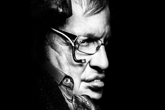 'Rùng mình' trước những tiên đoán đang dần thành sự thật Stephen Hawking