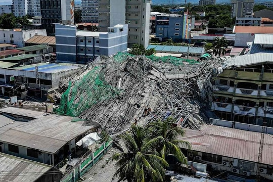Sập tòa nhà 9 tầng khiến ít nhất 4 người chết, hàng chục người mất tích tại Philippines