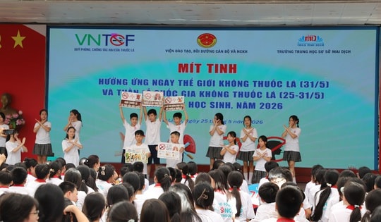 Giờ học đặc biệt về sức khỏe và xây dựng trường học an toàn, văn minh và không khói thuốc
