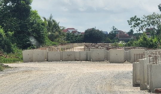 Vì sao 2 dự án giao thông trọng điểm kết nối Cảng hàng không Thọ Xuân vẫn chưa thể 'thông đường'?