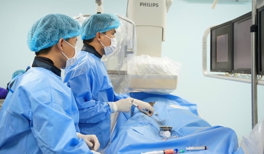 Cứu sống nữ du khách Trung Quốc vỡ lách độ IV nguy kịch