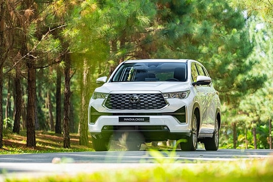 Toyota Innova Cross 2026: Bảng giá lăn bánh tháng 5 và đánh giá chi tiết