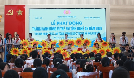 Trẻ em cần được bảo vệ cả ngoài đời thực lẫn trên không gian mạng