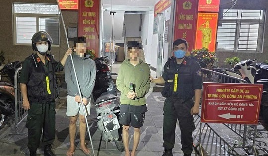 Hà Nội: Bắt nhóm ‘quái xế’ mang tuýp sắt, xịt hơi cay tấn công Tổ công tác 141