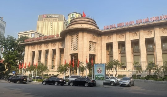 Ngân hàng Nhà nước làm rõ việc không được tách lệnh chuyển tiền