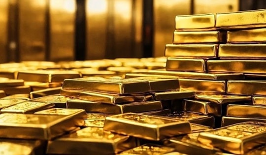Giá vàng thế giới gặp khó ở mốc 4.500 USD