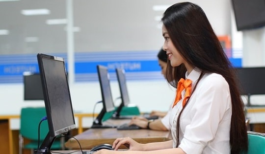 Cơ quan nào có thẩm quyền bổ nhiệm chức danh nghề nghiệp và xếp lại lương đối với kế toán viên?