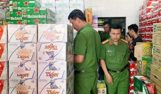Công an truy xét nhóm trộm lấy 200 thùng bia, nước ngọt mang đi tiêu thụ