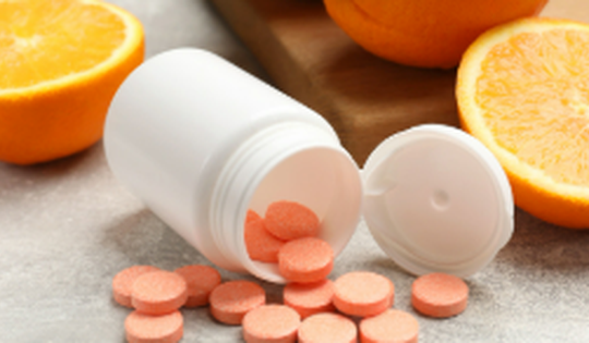 Vitamin C có thể giúp giảm nguy cơ ung thư như thế nào?