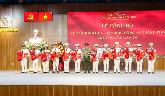 Công an TP Huế điều động, bổ nhiệm nhiều chỉ huy cấp phòng