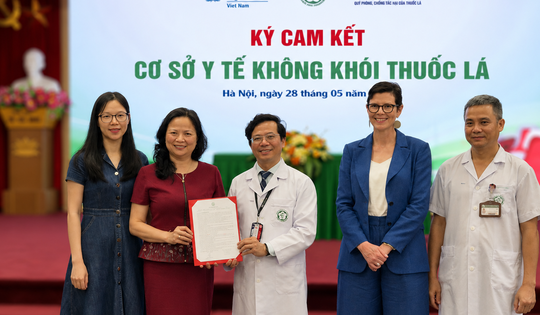 Chuyên gia nói gì về đề xuất cấm người sinh từ năm 2010 hút thuốc?