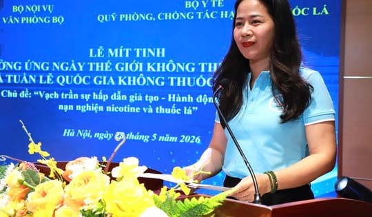 Bộ Nội vụ đề nghị cán bộ, công chức, viên chức, người lao động gương mẫu thực hiện nói không với thuốc lá