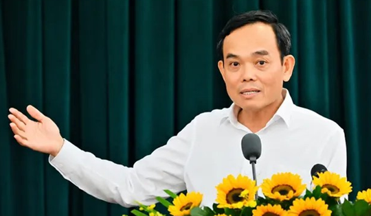 Bí thư Thành ủy TPHCM: Sẽ không 'cào bằng' biên chế giữa các địa phương