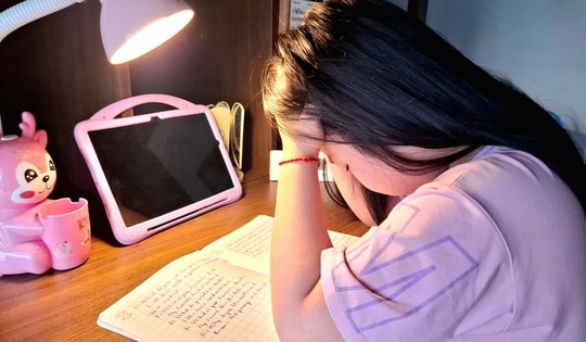 Gần kỳ thi chuyển cấp, tốt nghiệp THPT: Nhiều học sinh khám tâm thần vì lo âu, mất ngủ