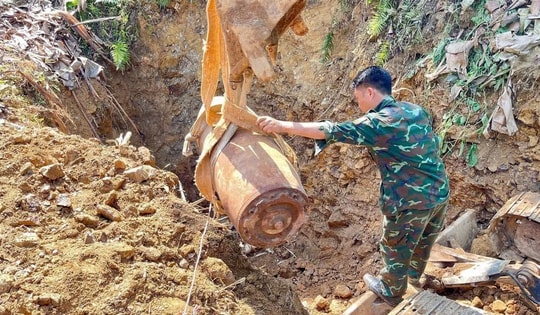 Tiêu hủy quả bom M117 sức công phá lớn còn sót lại sau chiến tranh ở Lào Cai