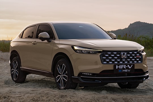 Có 800 triệu đồng, chọn mua xe 5 chỗ nào phù hợp nhất cho gia đình?