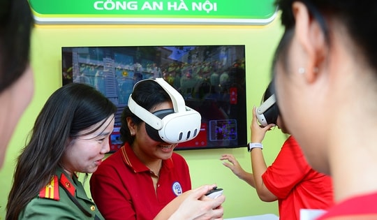Một ngày trải nghiệm 'Tổ quốc bình yên' giữa lòng Thủ đô