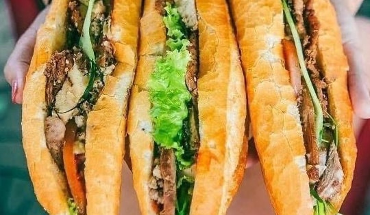 Phạt 80 triệu đồng, đình chỉ 3 tháng tiệm bánh mỳ khiến 64 người ngộ độc