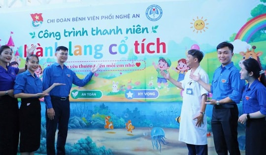 'Hành lang cổ tích' giúp bệnh nhi thêm niềm vui trong điều trị