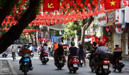 Hà Nội xem xét cho phép một số tuyến phố hoạt động xuyên đêm