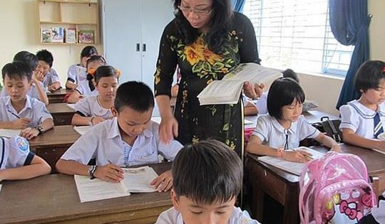 Chính thức: Giáo viên được nghỉ hưu muộn tối đa 10 năm