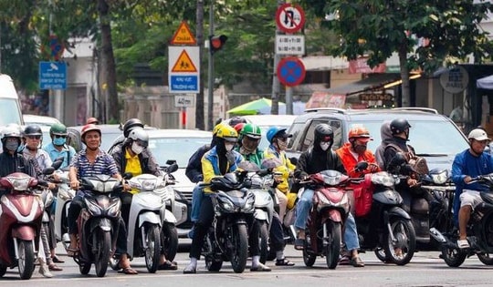 Miền Bắc, miền Trung nắng nóng kéo dài cả tuần tới