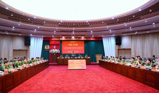 Bộ Công an triển khai cao điểm trấn áp tội phạm cá độ bóng đá mùa World Cup 2026