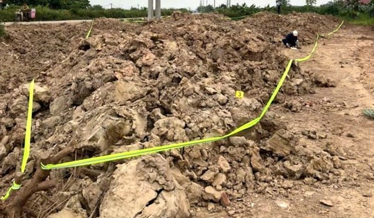 Tự ý đổ gần 170 tấn chất thải ra môi trường, người đàn ông bị khởi tố