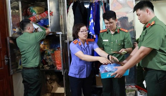 Khởi tố 3 bị can trong vụ tiền công đức hàng tỷ đồng ở đền Kỳ Cùng