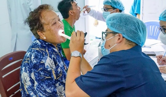 TPHCM đồng loạt khám sức khỏe miễn phí cho người dân từ xã đảo tới nội thành