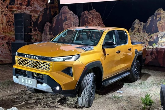 Toyota bán gần 6.000 xe trong tháng 5, Hilux bất ngờ vượt doanh số Vios