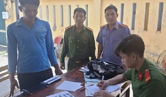 Bắt tạm giam đối tượng tham ô tài sản của cây xăng