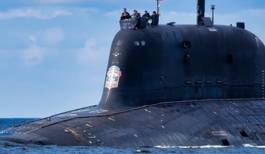 Tàu ngầm hạt nhân Yasen Nga phóng tên lửa gần sườn Bắc Cực của NATO
