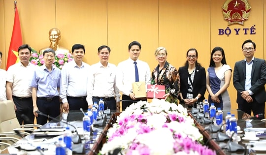 Thứ trưởng Thường trực Vũ Mạnh Hà tiếp, làm việc với Liên minh đổi mới phòng chống dịch bệnh