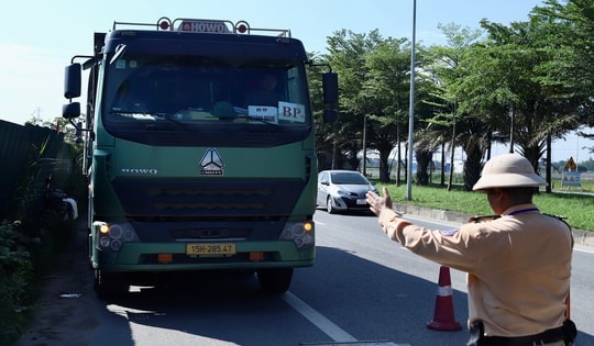 Hà Nội xử lý hơn 1.600 vi phạm trong hoạt động vận tải hàng hóa