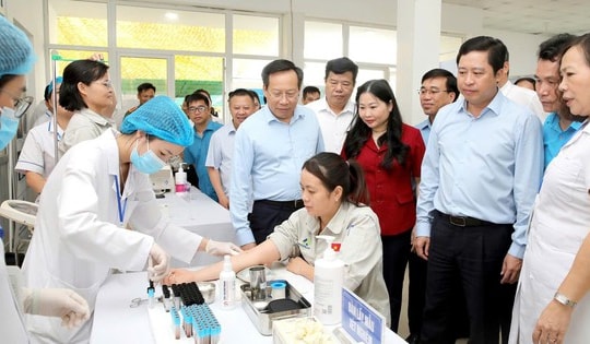 Lào Cai 'tăng tốc' thực hiện chiến dịch khám sức khỏe toàn dân