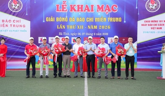 Hơn 100 nhà báo tranh tài tại Giải Bóng đá Báo chí miền Trung