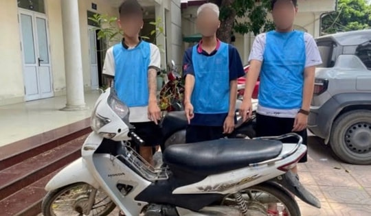 Hà Nội: Bắt nhóm thiếu niên chém người đi đường nếu thấy 'bướng'