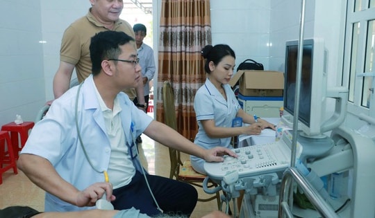 Hơn 400 người dân ở Nghệ An được khám, sàng lọc các bệnh ung thư miễn phí