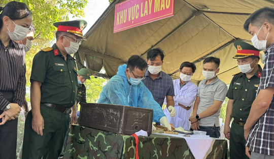 Lấy mẫu tại hàng nghìn mộ liệt sĩ chưa xác định thông tin để xét nghiệm ADN