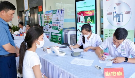 Thanh Hóa: Hơn 1.000 người dân được khám bệnh miễn phí và số hóa dữ liệu sức khỏe