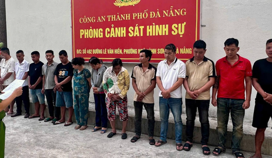 Nhận kèo cá độ bóng đá qua Zalo, Messenger, đường dây giao dịch 20 tỷ đồng bị triệt phá